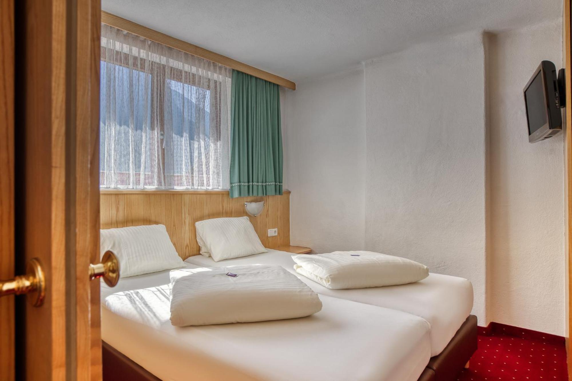 Hotel Jägerhof 3*