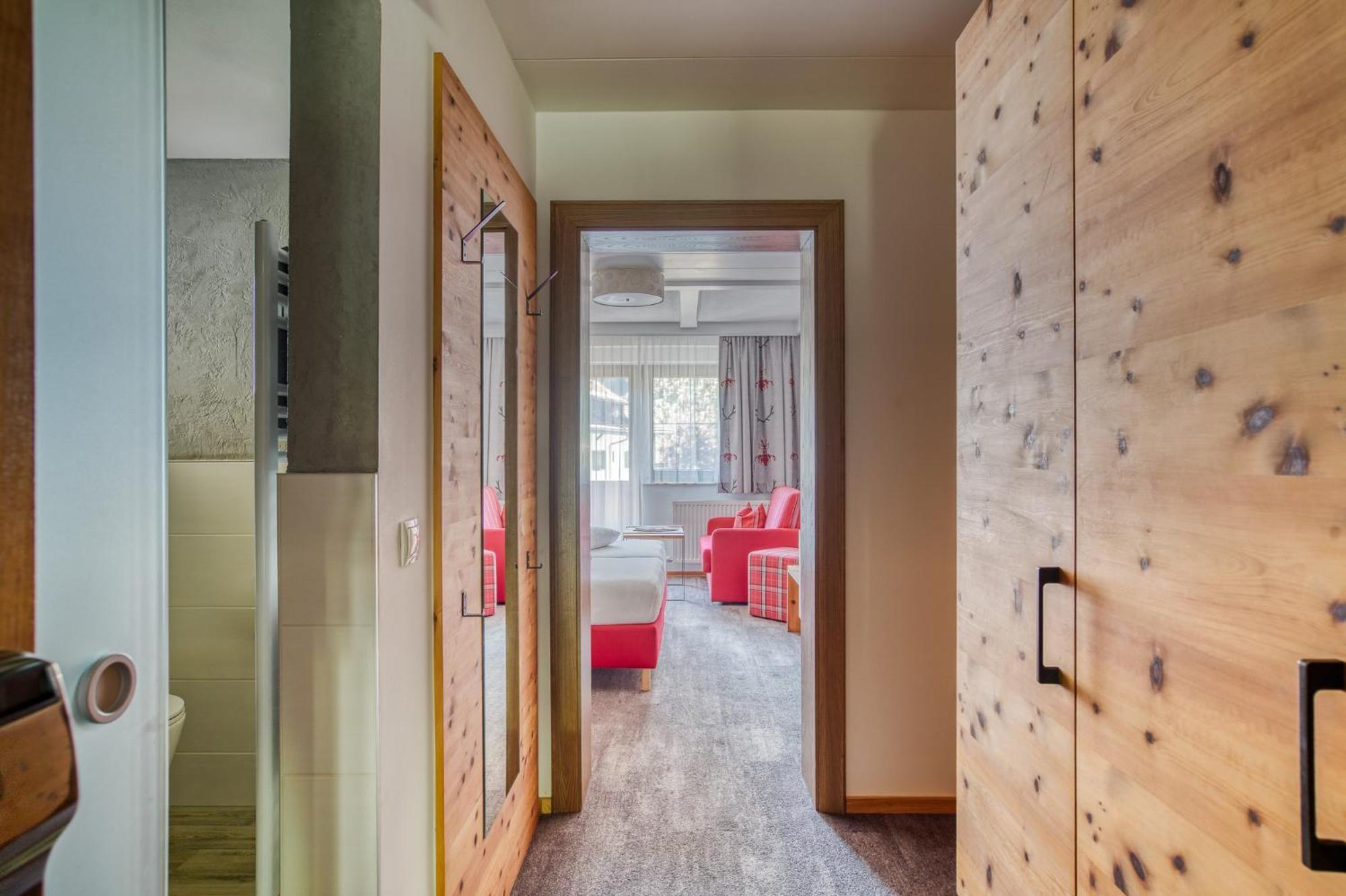 Jägerhof Hotel 3*