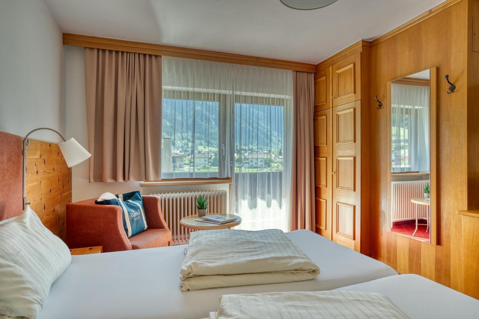 Jägerhof Hotel 3*