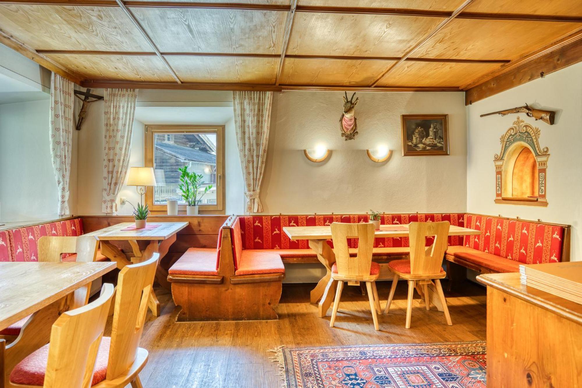 Jägerhof Hotel 3*