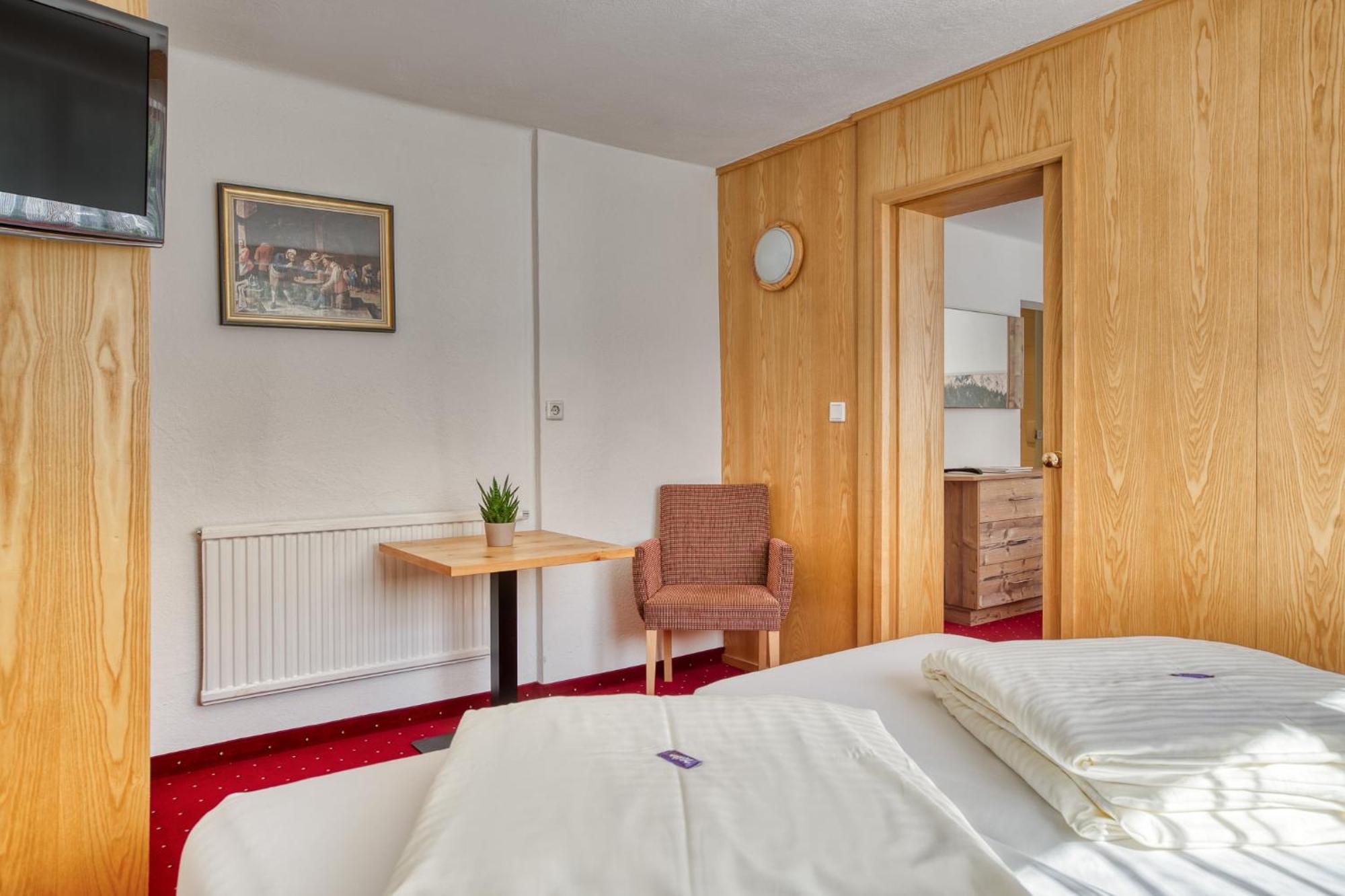 Hotel Jaegerhof Oetz