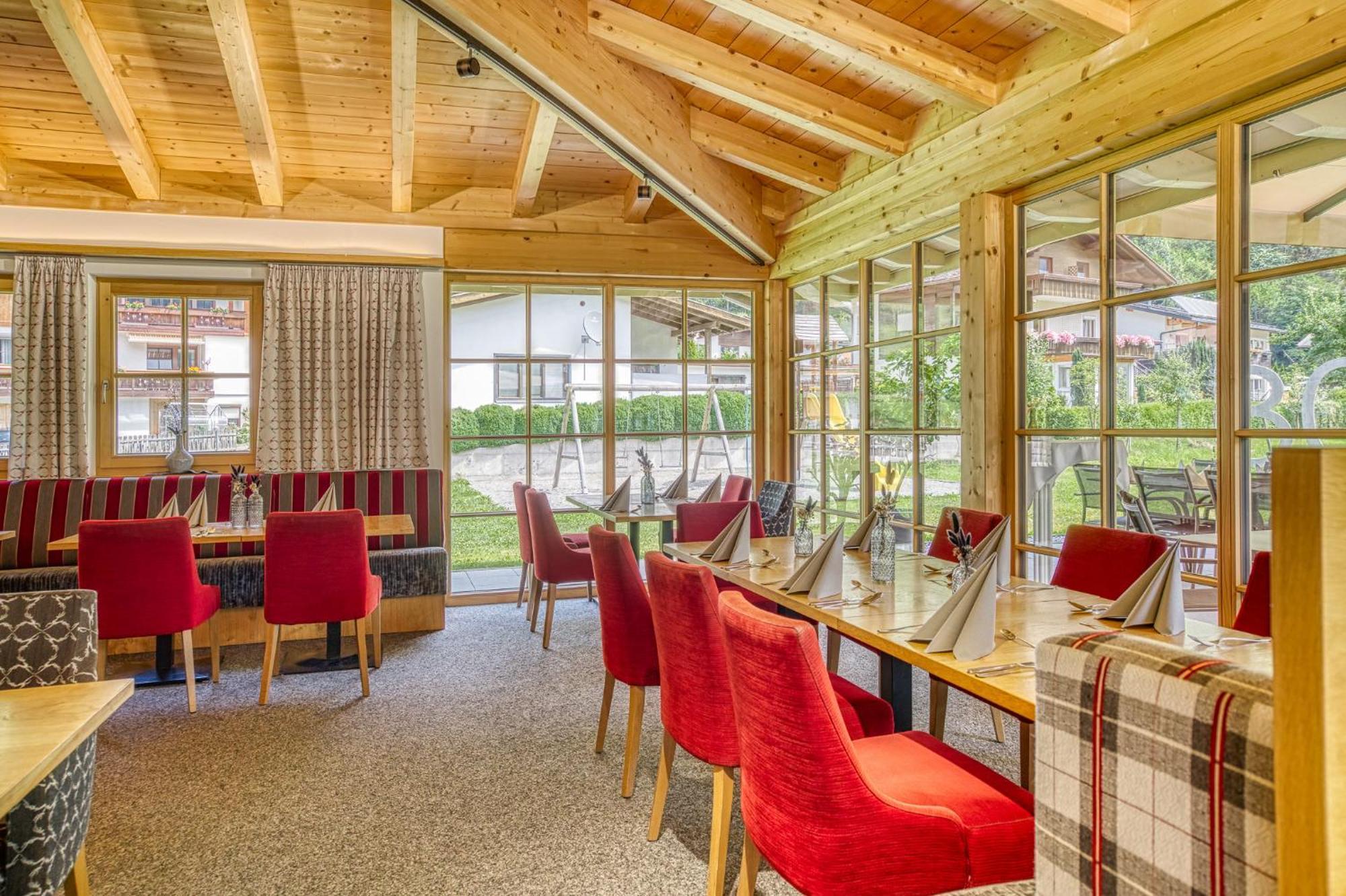 Hotel Jaegerhof Oetz